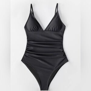 CUPSHE Women's One Piece Swimsuit Tummy Control V Neck Bathing Suits